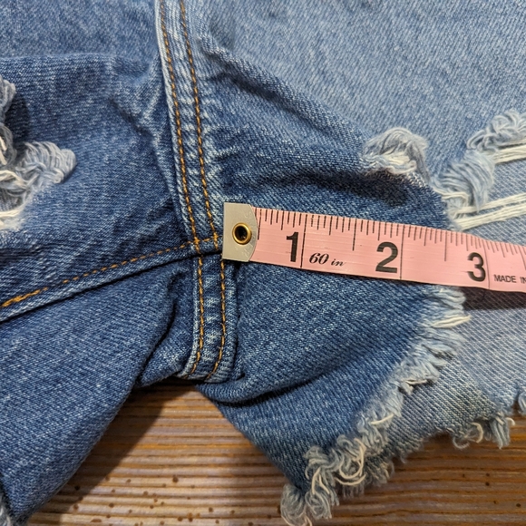 Levi's Ribcage Denim Jean Shorts Raw Hem High Rise Button Fly Women's Size 32 - Picture 8 of 8